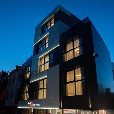 Family Hotel Business Club Sjumen Eksteriør billede