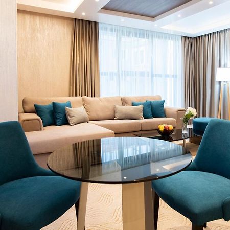 Family Hotel Business Club Sjumen Eksteriør billede