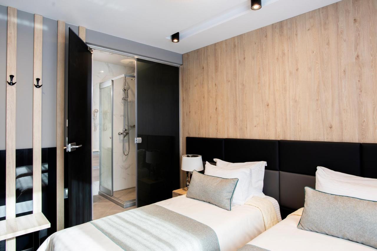 Family Hotel Business Club Sjumen Eksteriør billede